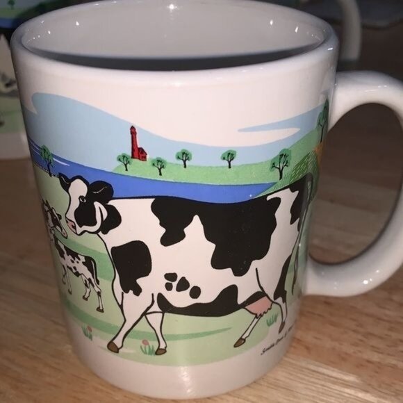 Set Of 4 Ceramic Mugs With Cow & Farm Scene Design - Picture 2 of 6